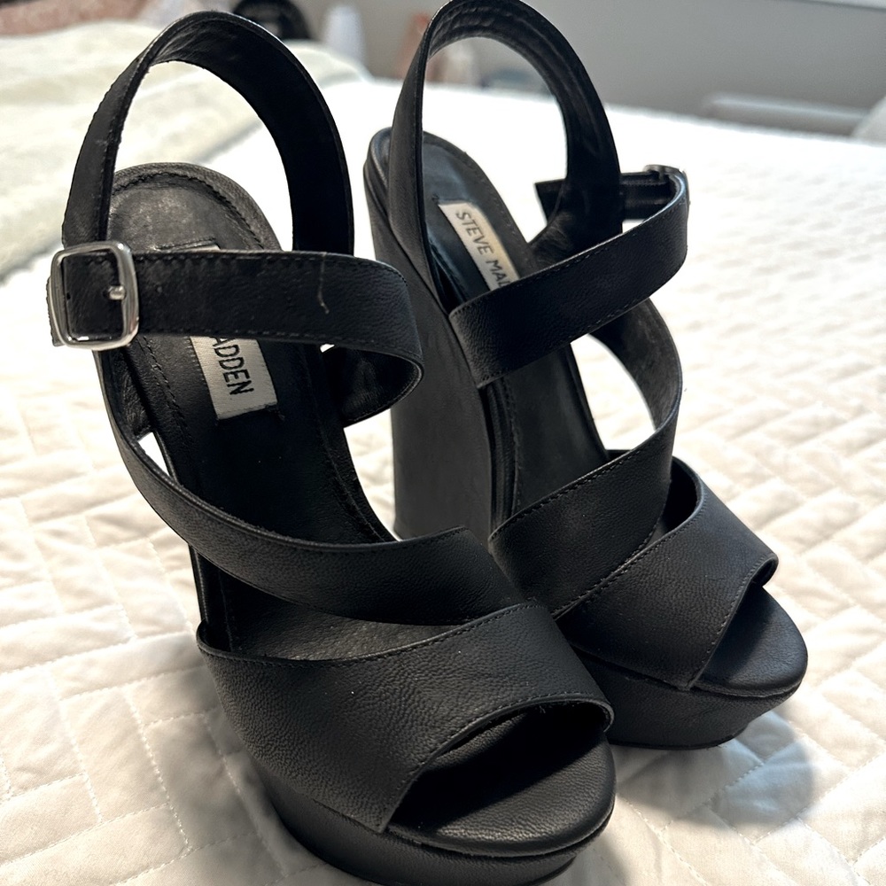 Steve Madden wedges